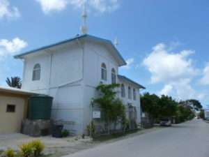 Baet-Ul-Ahad mosque has been serving a growing number of Marshallese Muslim converts since 2012. Photo: Jon Letman/Civil Beat