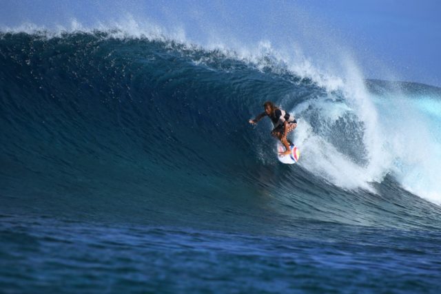 Wonderful wave near Beran Island, Ailinglaplap. Photo: Indies Trader