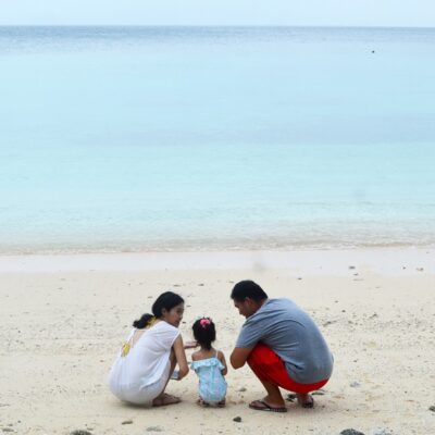 Melody and Jerry with beautiful daughter Ophelia. Photo: Karen Earnshaw