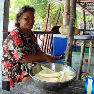 Making bread on Likiep. Photo Karen Earnshaw