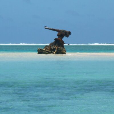 A World War II gun on Maloelap. Photo: Lanny and Ginger on SwiftSure.