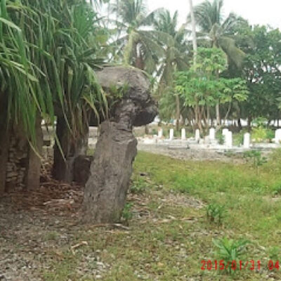 WWII remnants near a cemetery on Imiej isle on Jaluit. Photo Lise Larsen