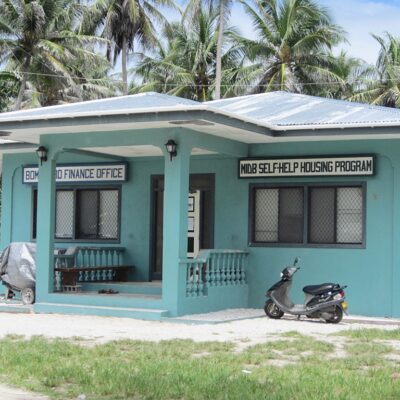 The new post office is in the building shared by the Bank of Marshall Islands and the MIDB program. Photo: SV Westward II.