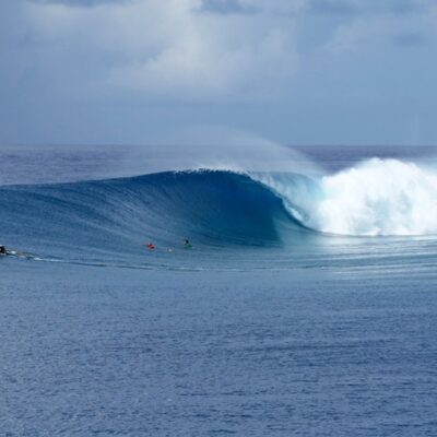 Ready to ride! Surf near Beran Island. Photo: Indies Trader