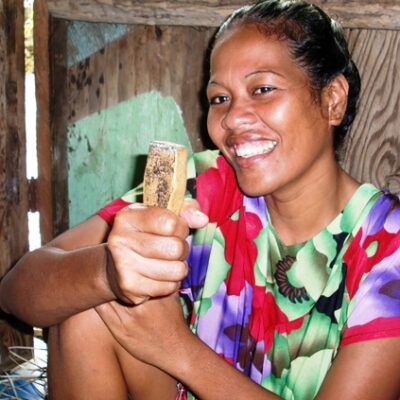 Nancy Ejia was one of the apprentices in the 2013 Namdrik jaki-ed workshop. Photo: USP